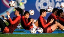 足协厨师爆料事件视频,揭秘幕后真相与争议